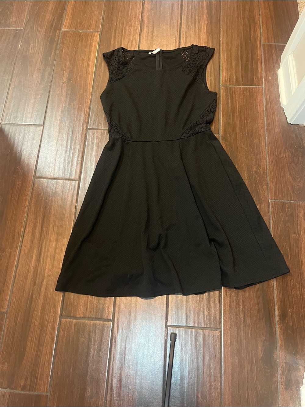 Women's studio Y Black Lace-Accent Fit & Flare Dress, size 7/8
